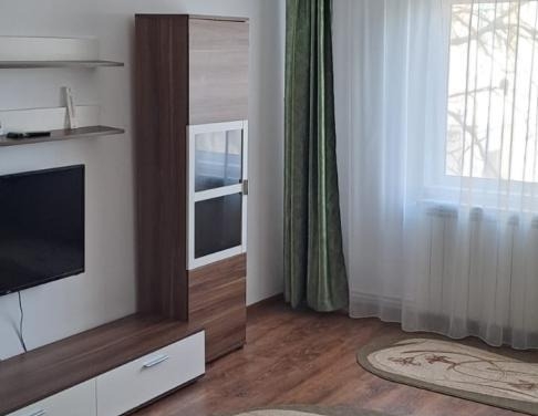 Soveja, decomandat, 2 camere, etaj 1, mobilat, gaze