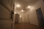inchiriez apartament 3 camere Kogalniceanu